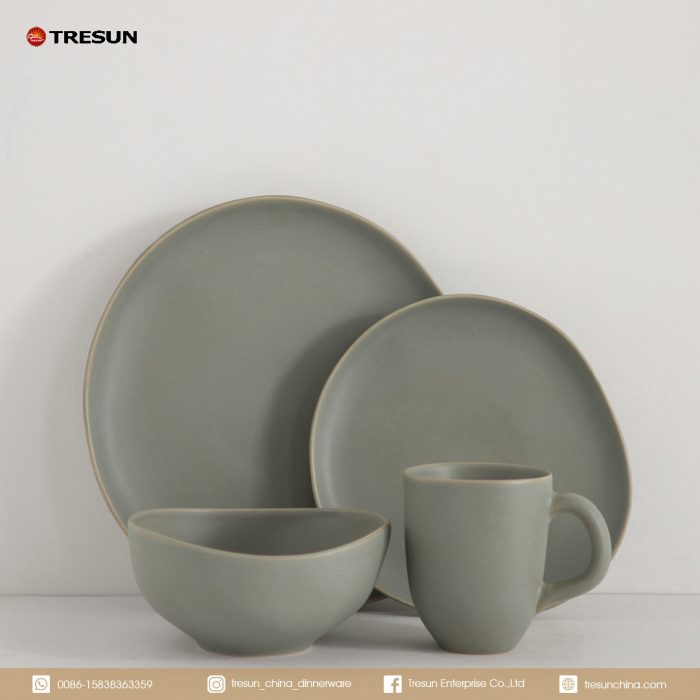 Porcelain Dinnerware Set
